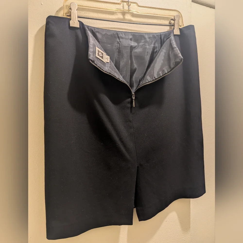 Anne Klein Work Professional Black Knee Length Skirt with Back Slit - 12 - Picture 6 of 13
